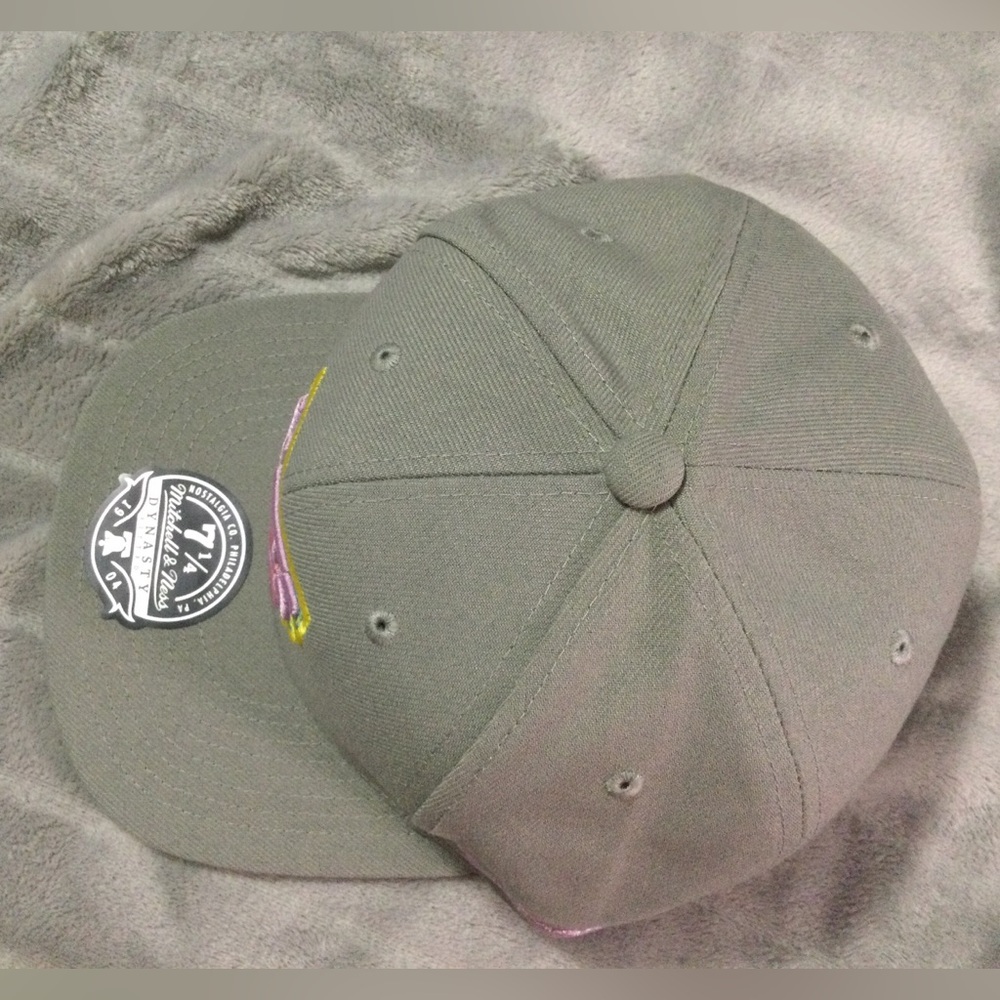 Mitchell & Ness New Jersey Nets Gray and Pink Fitted Hat - Picture 5 of 9